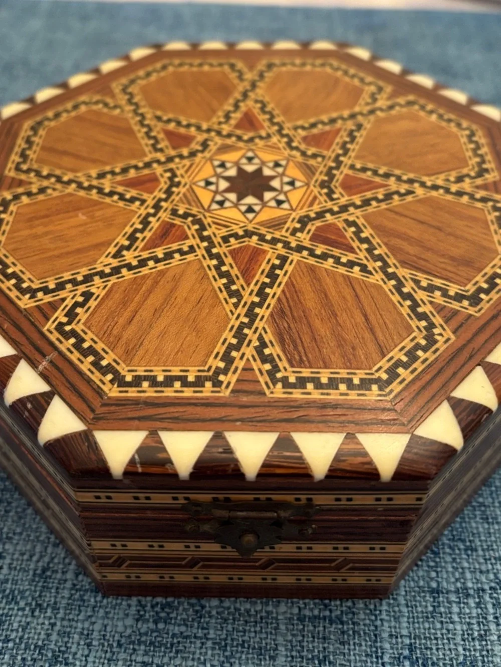 🟡 Miguel Laguna Vintage Handcrafted Octagonal Inlay Wood Jewelry Box Taracea